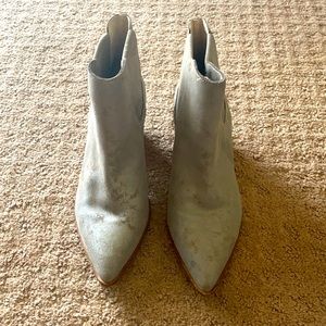 Sole Society silver/grey leather booties